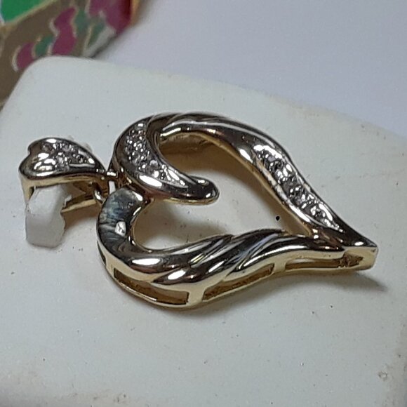 Estate .04ctw Natural RD Diamond Open Draped 10Kt Yellow Gold Heart Pendant20443